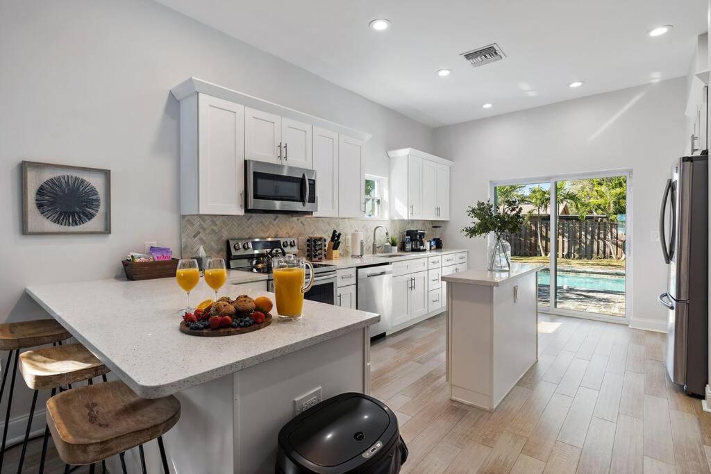 Florida Getaway With Backyard Pool Oasis Villa Sarasota Exteriör bild
