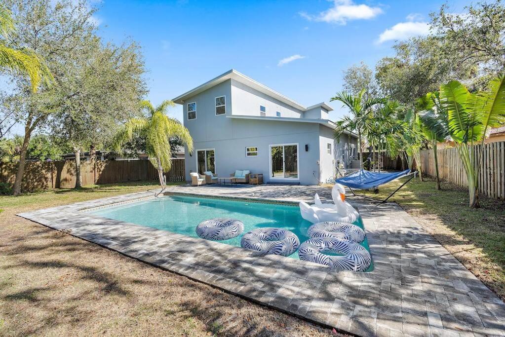 Florida Getaway With Backyard Pool Oasis Villa Sarasota Exteriör bild
